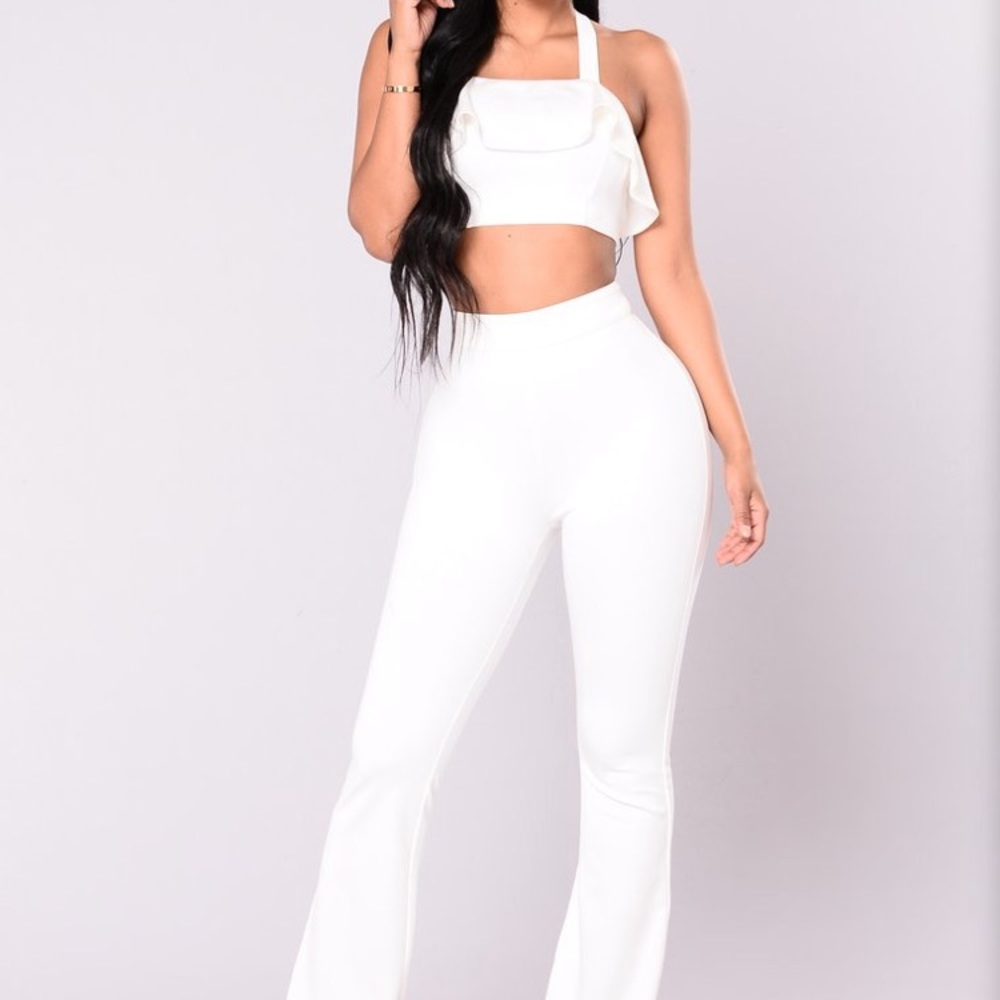 Two piece set - Picture 2 of 8